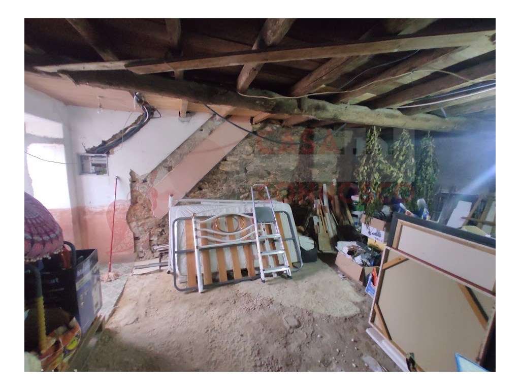 Moradia T2+1 em Zona tranquila.-24