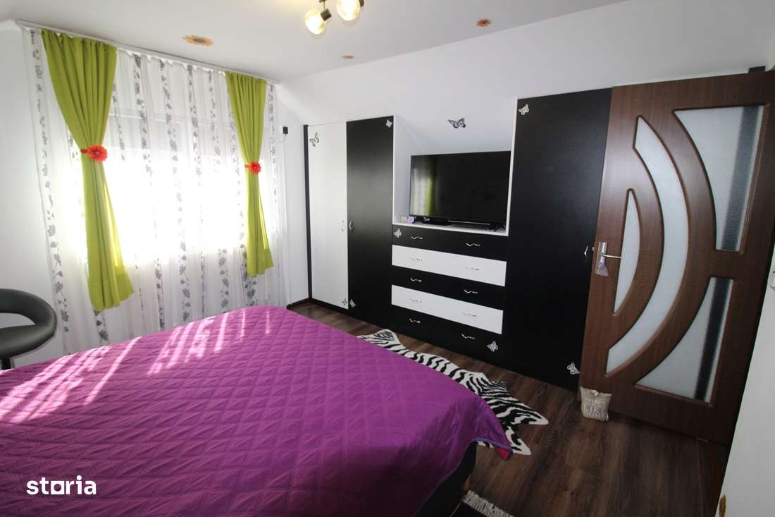 Vând casă Parter+Mansardă în Boș, la 8km de Hunedoara, teren 183mp-13