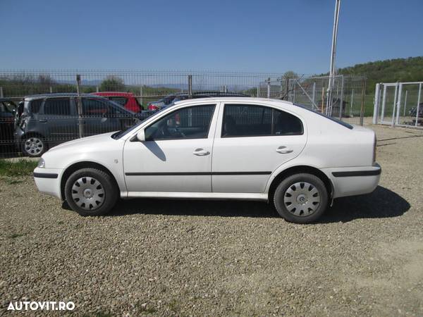 Dezmembrez Skoda Octavia 2006 - 1