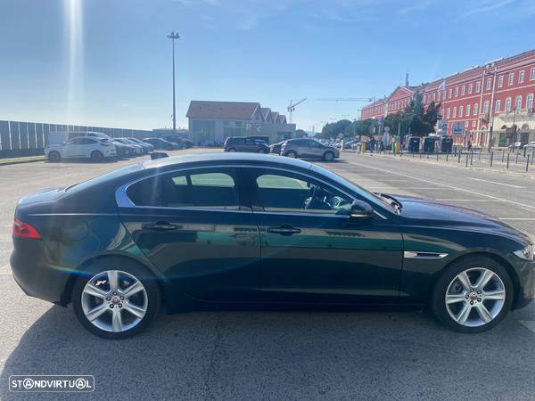 Jaguar XE 2.0 D Prestige - 2