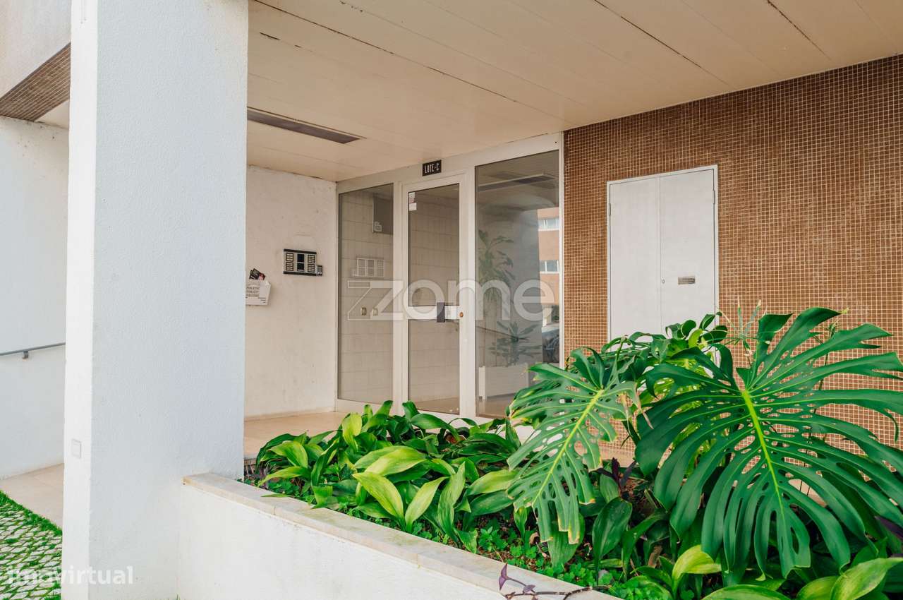 Apartamento T4 em Oeiras com vista mar-3