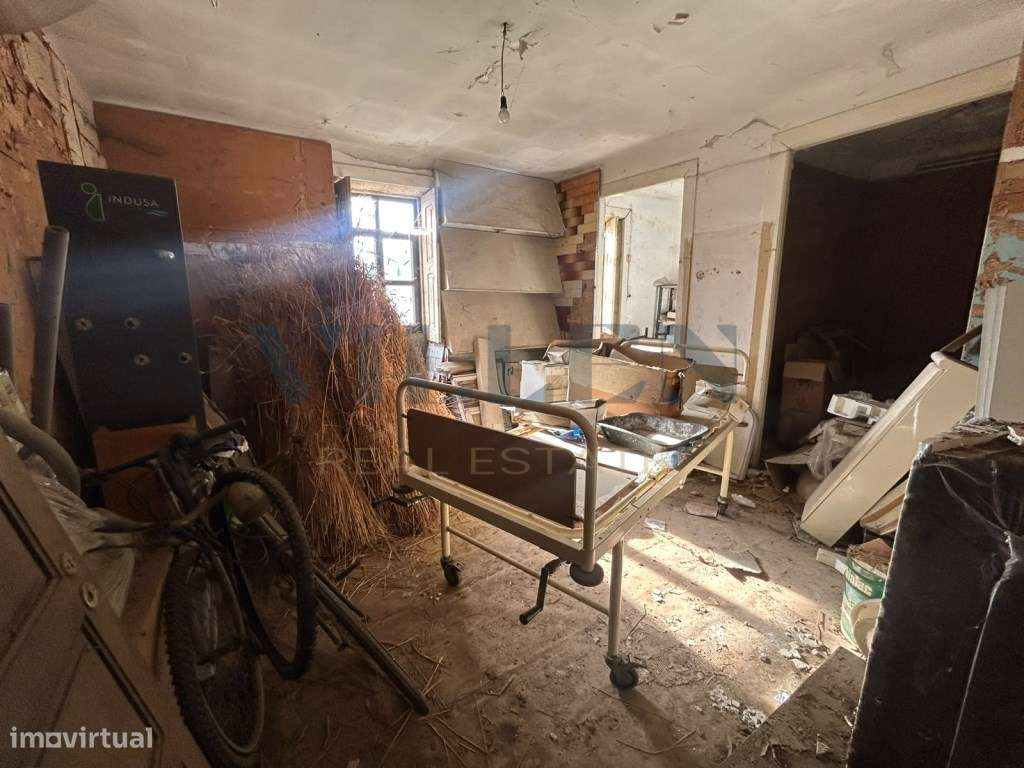 Moradia para Restaurar com 2.590 m² de Terreno, Privacidade e Excel...-27
