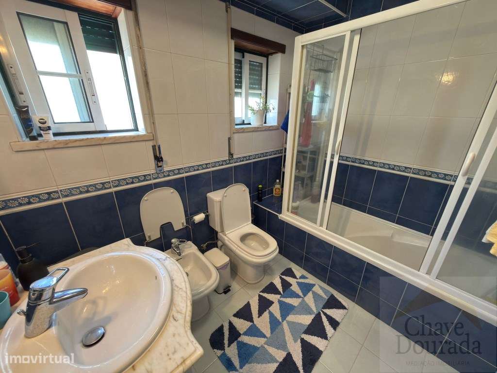 Apartamento T1+2 com garagem, em Santa Clara-9