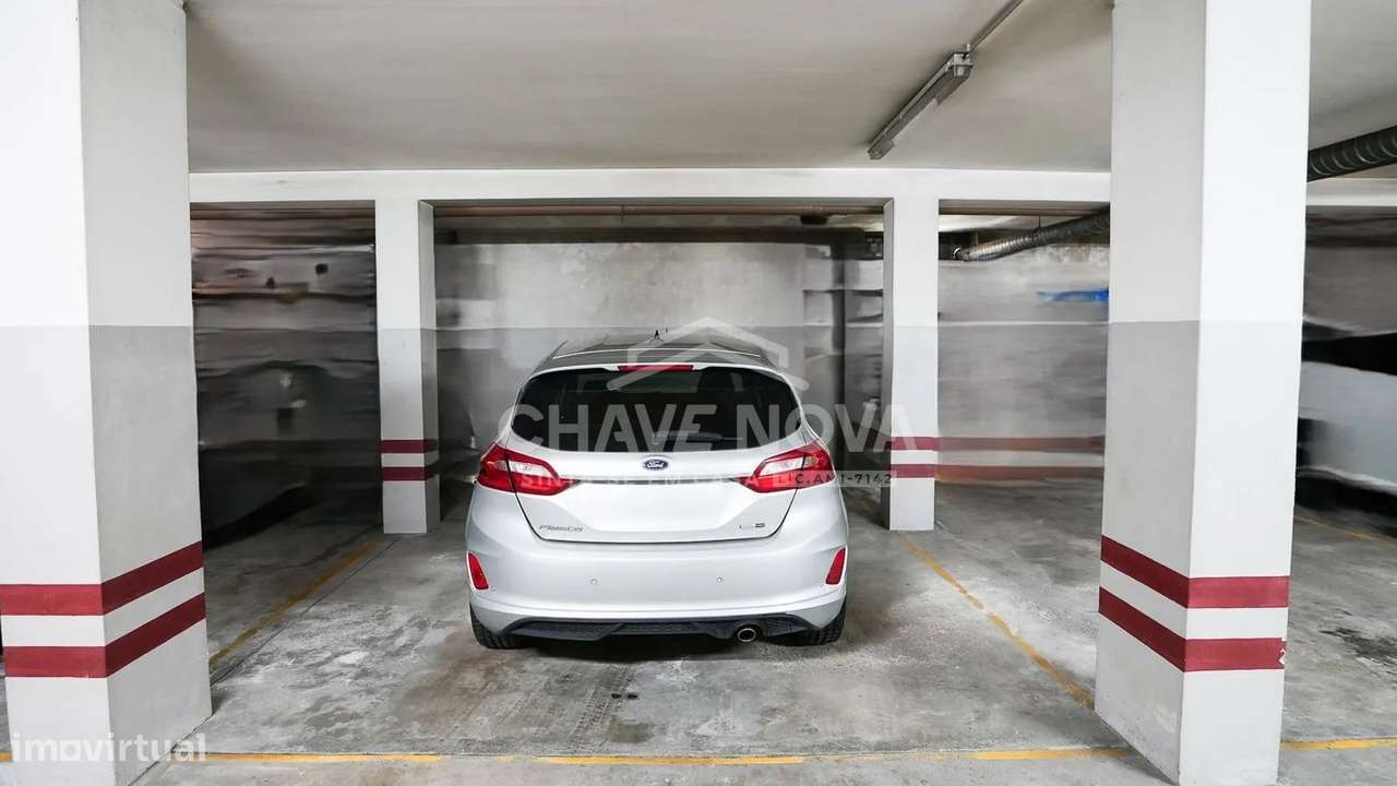 Apartamento T2+1 Dúplex c/ Vistas Mar em Canidelo-26