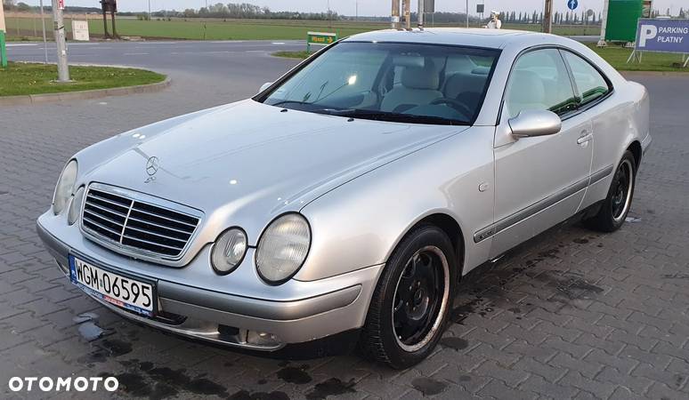 Mercedes-Benz CLK - 1