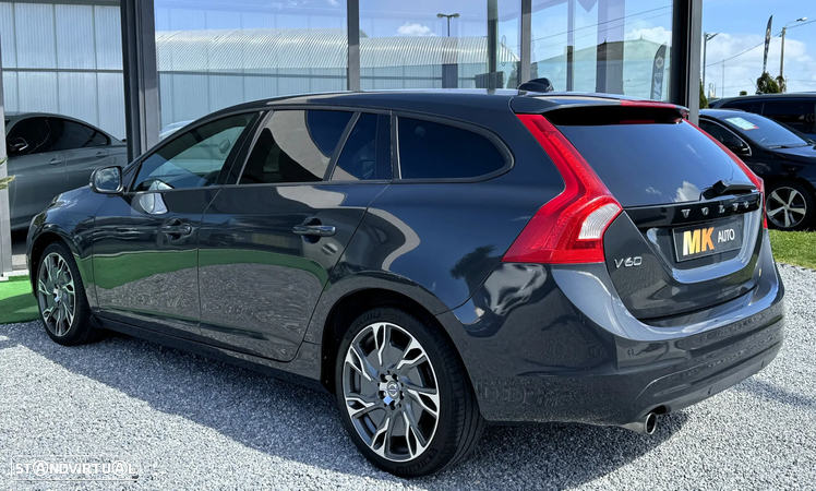 Volvo V60 1.6 D2 Summum Eco - 14