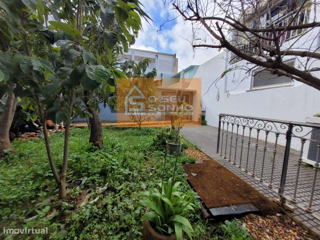 Prédio Urbano no Centro de São Brás de Alportel-24
