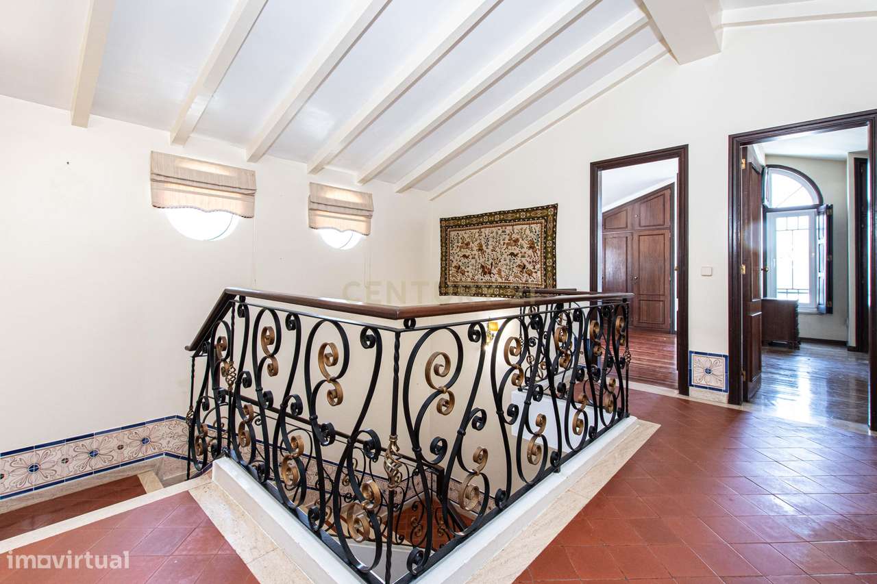 T4 +1 com jardim, piscina e garagem-34