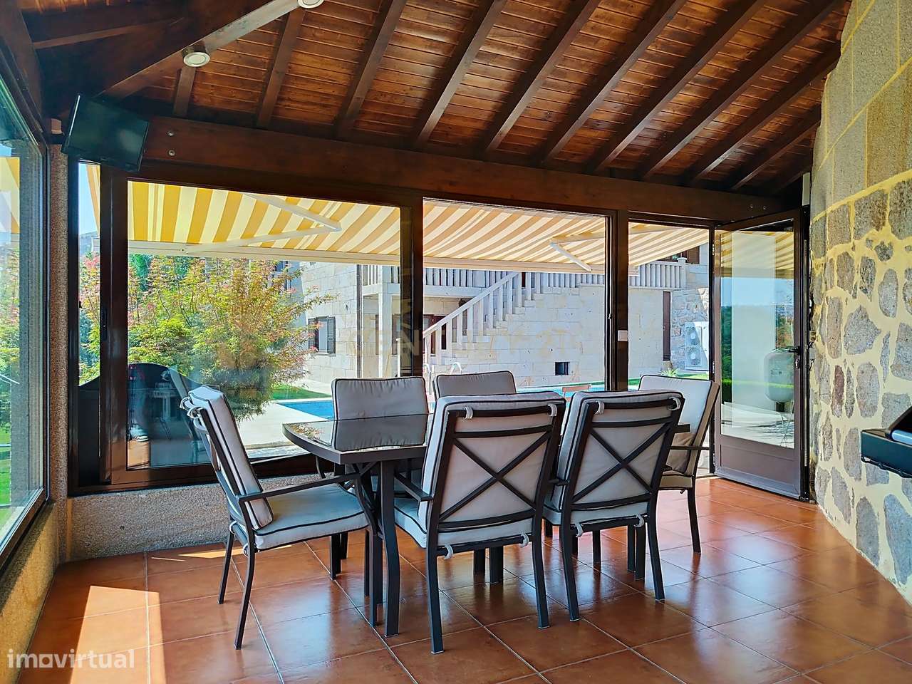 Luxuosa Moradia com Vista Panorâmica em Arcos de Valdevez-17