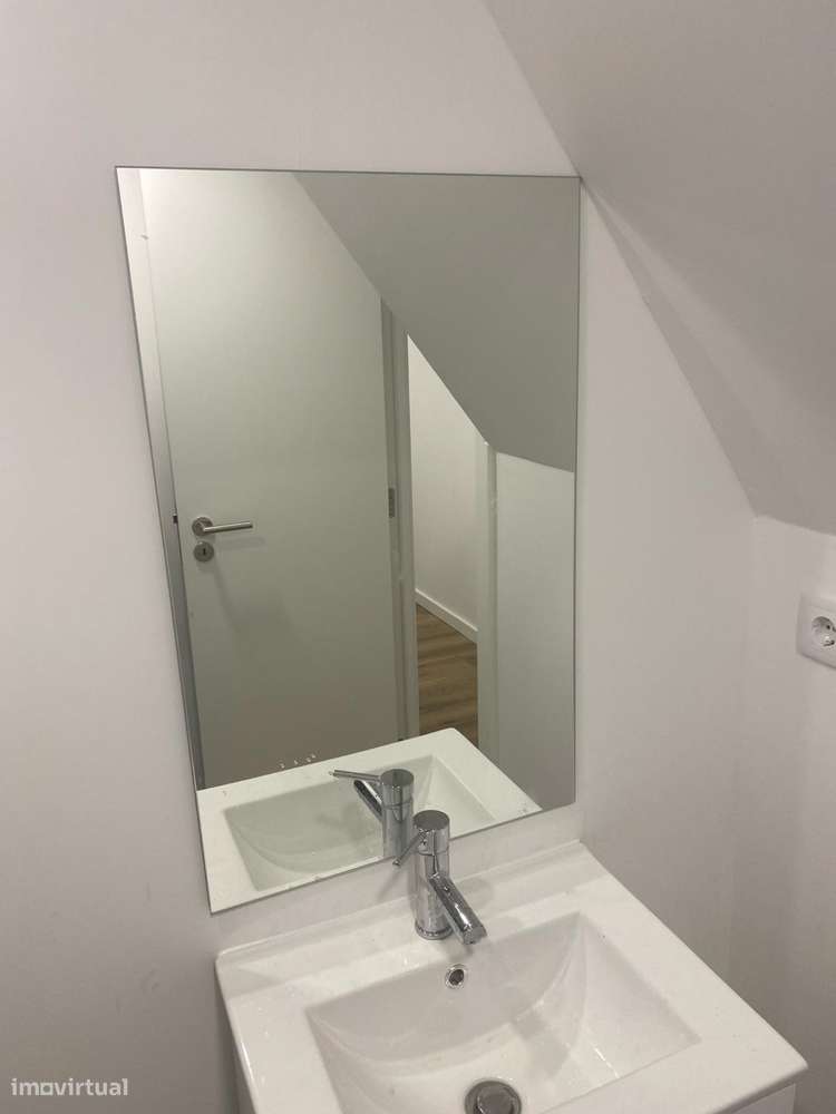 Excelente Prédio remodelado junto à Praça do Comercio-19