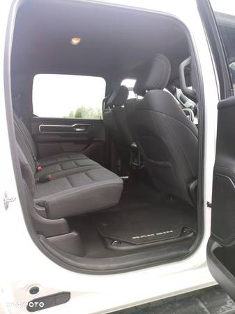 RAM 1500 Crew Cab Shortbed Bighorn - 11