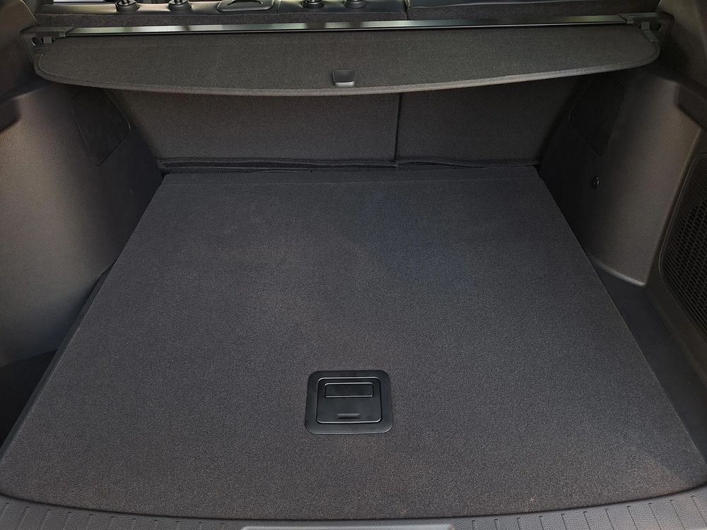 Demo / Zasięg 1080 km / Head-UP / Audio Infinity / Kamera 360