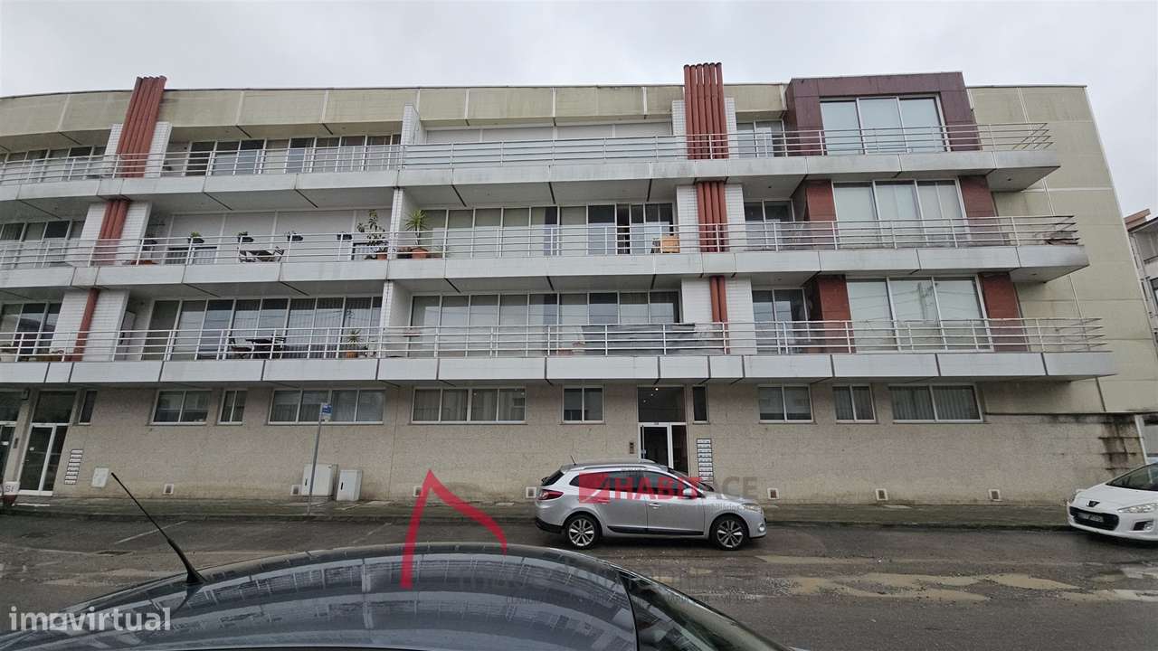 Apartamento T3 com 2 frentes e varandas em Ferreiros – Braga  O Seu Ap-47