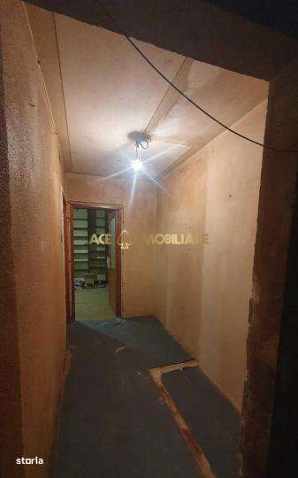 2 Camere | Berceni Huedin | Necesita Renovare | Decomandat - Imagine principală: 4/8