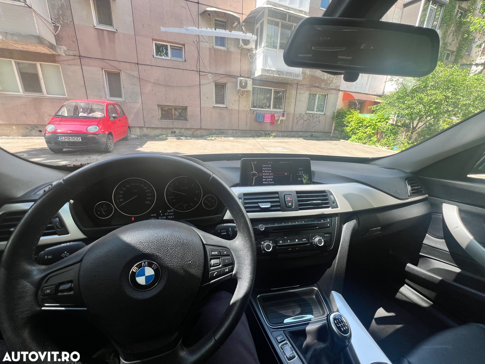 BMW Seria 3 318d GT - 22