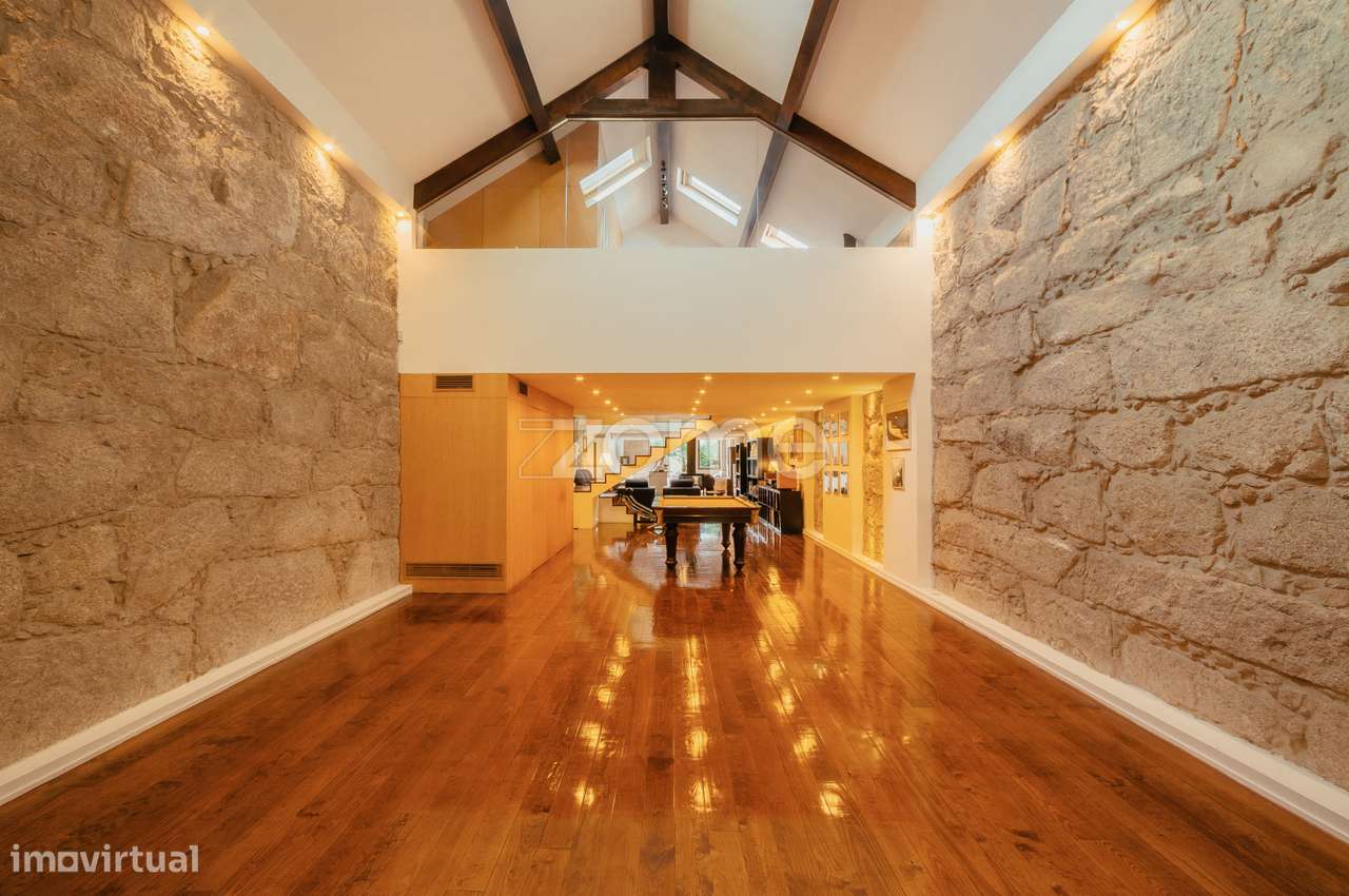 Moradia de luxo localizada no coração da cidade do Porto - Grande imagem: 3/36