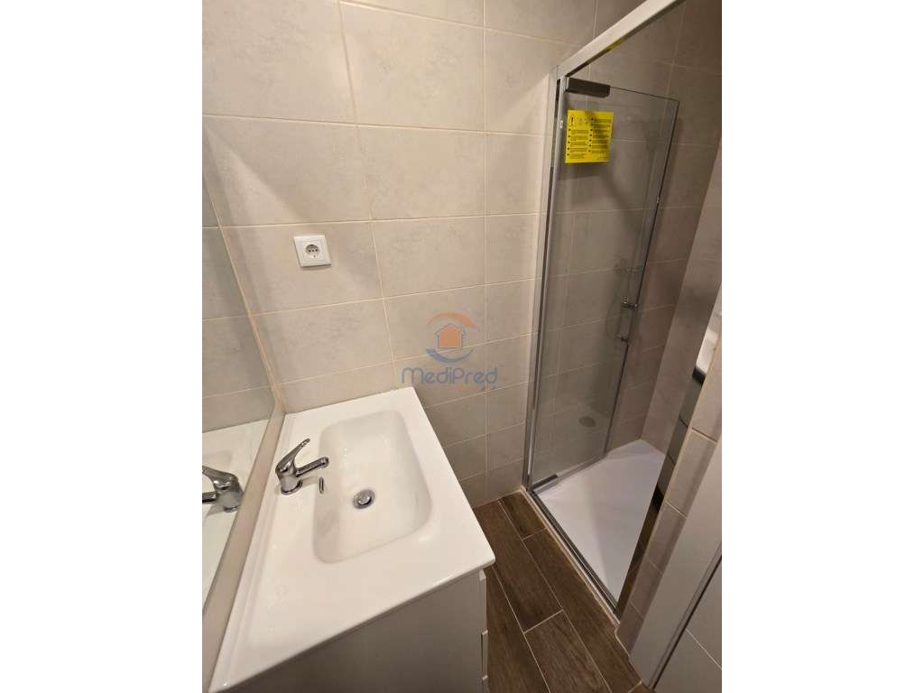 Apartamento T3 Totalmente Remodelado | Camarate, Loures-31