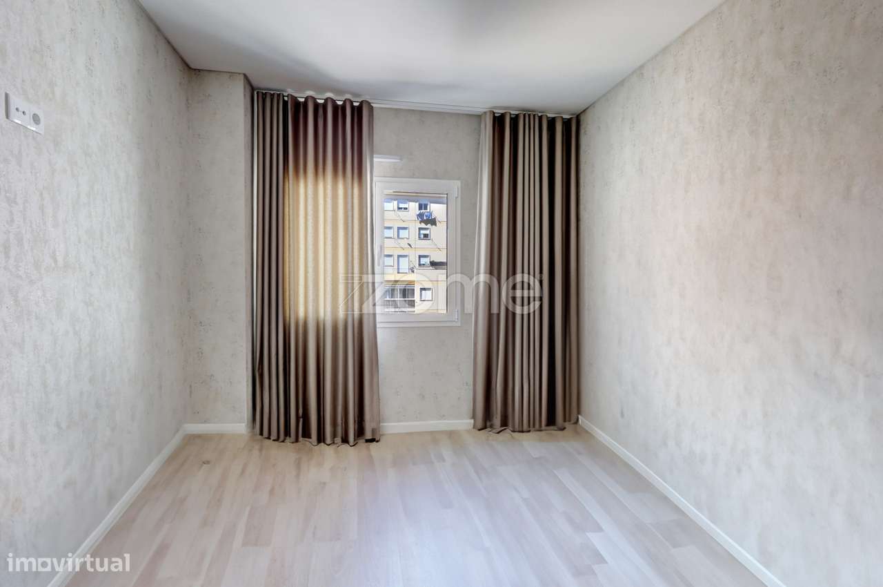 Apartamento T5 Novo em Sacavém-42