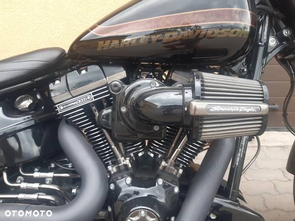 Harley-Davidson Softail Breakout - 4