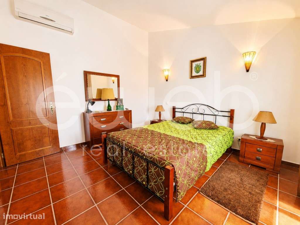 Moradia T4 de Arquitetura Alentejana com Piscina, Motrinos, Regueng...-47