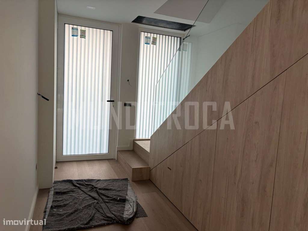 Moradia banda em Lanhoso - pronta a habitar-16