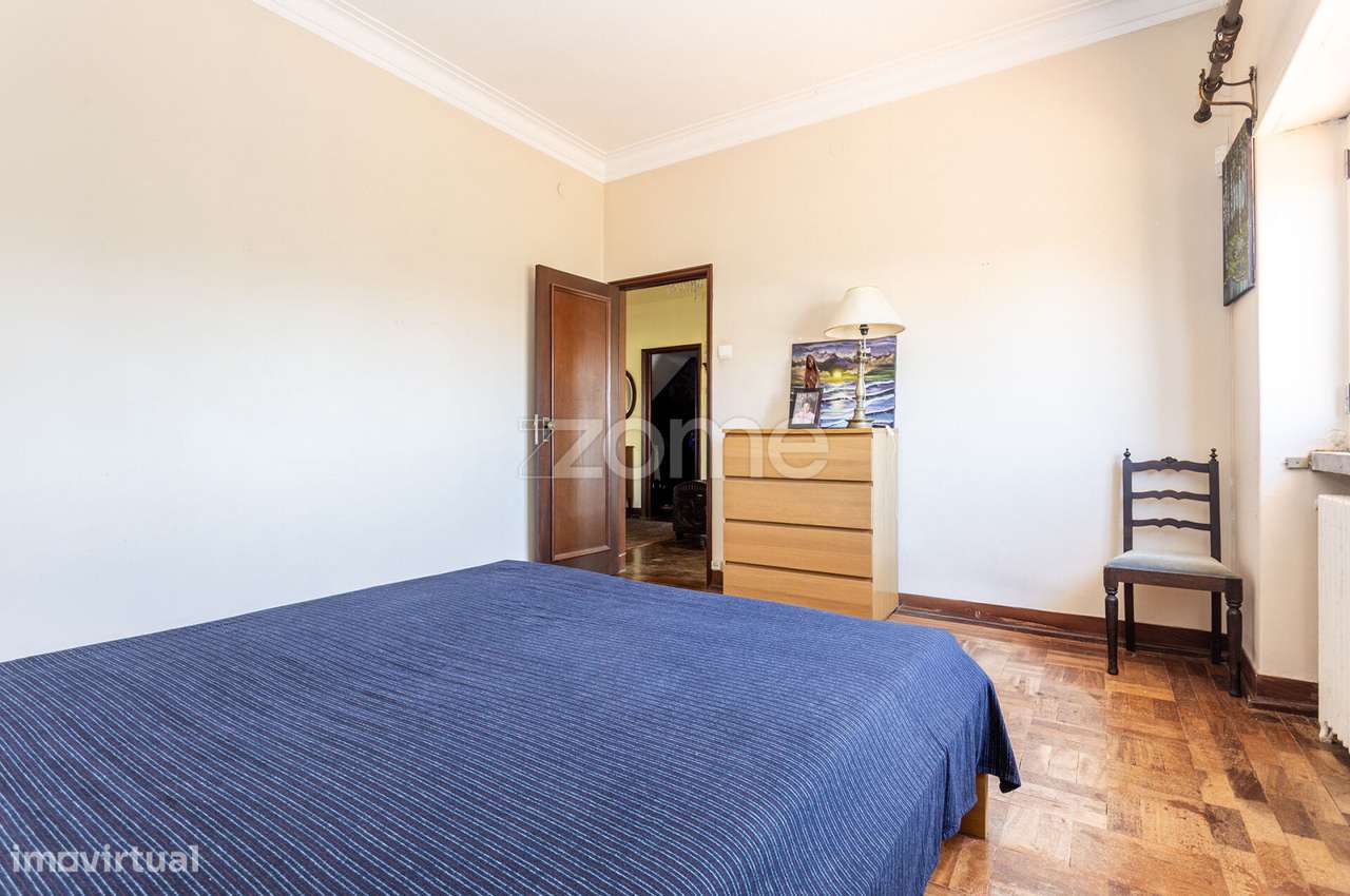 Moradia T5 a 3 minutos a pé da Praia de Carcavelos-15