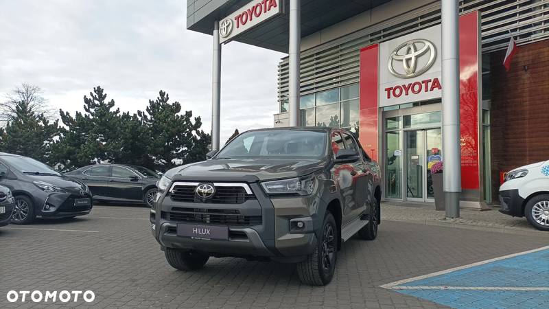 Toyota Hilux 2.8 D-4D Double Cab Invincible 4x4 - 2