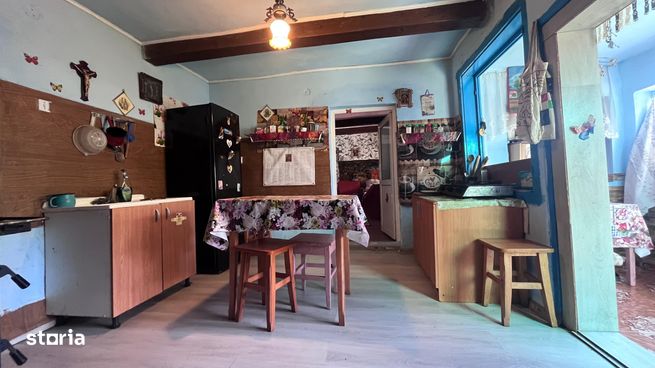 Casă 61 MP + Teren 889 mp - Centru - Chichiș - COD 5167-5