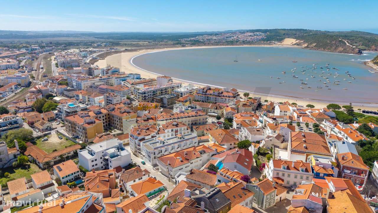 Moradia T4+2 com Anexo T1 e 310m2 a 3 Minutos da Praia – São Martinho - Grande imagem: 5/60