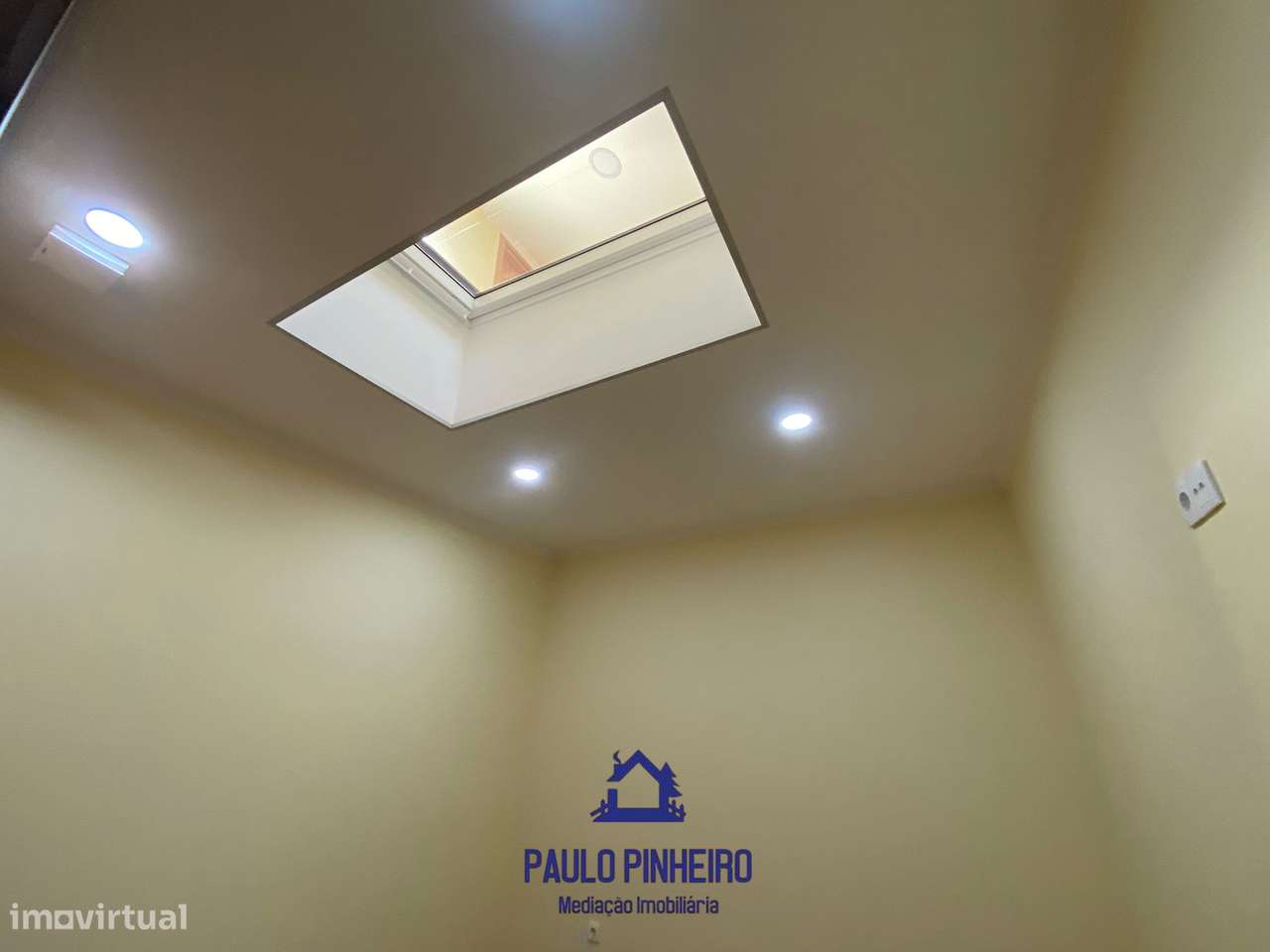 Moradia T4+1 Totalmente Renovada – Campanhã-10