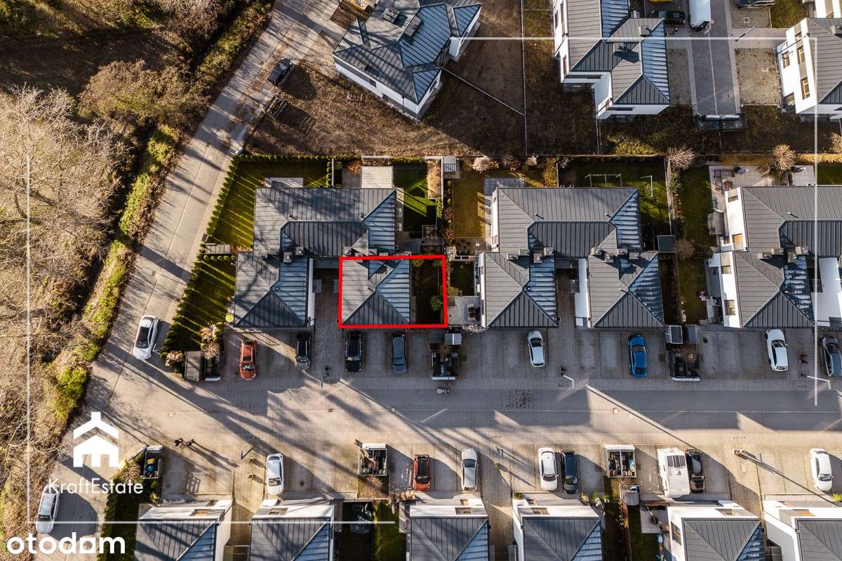 Pięknie Wykończony Bliźniak na 4 Pory Roku-11