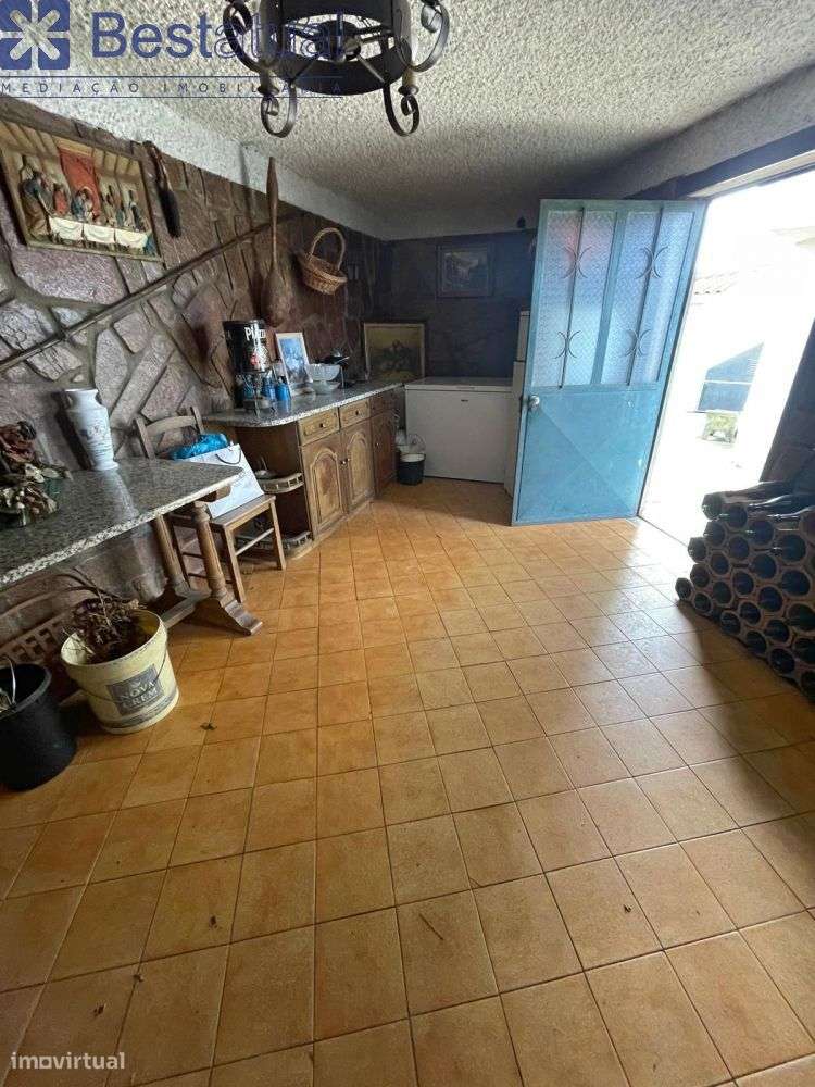 Moradia T4 Isolada - 5 min. Centro Sto. Tirso-14