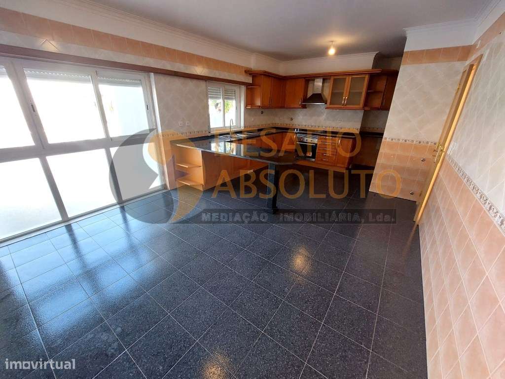 Moradia Geminada T4, C/Garagem - Cotovia, Sesimbra - Grande imagem: 5/53