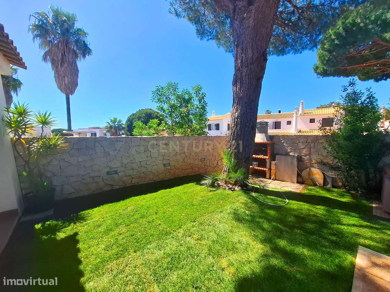 Moradia V3 nos Olhos d’Água – Urbanização Tranquila, 5 Min da Praia, I - Grande imagem: 3/26