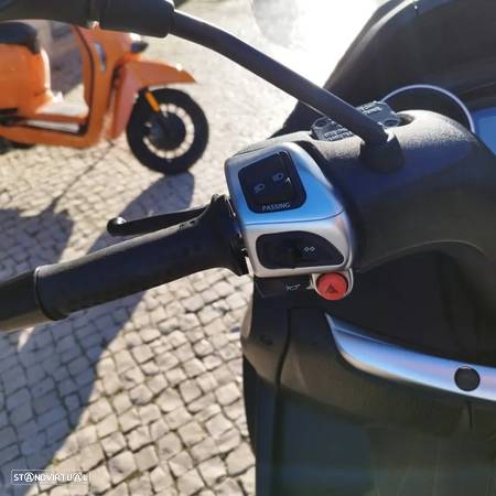 Piaggio MP3 500 LT - 11