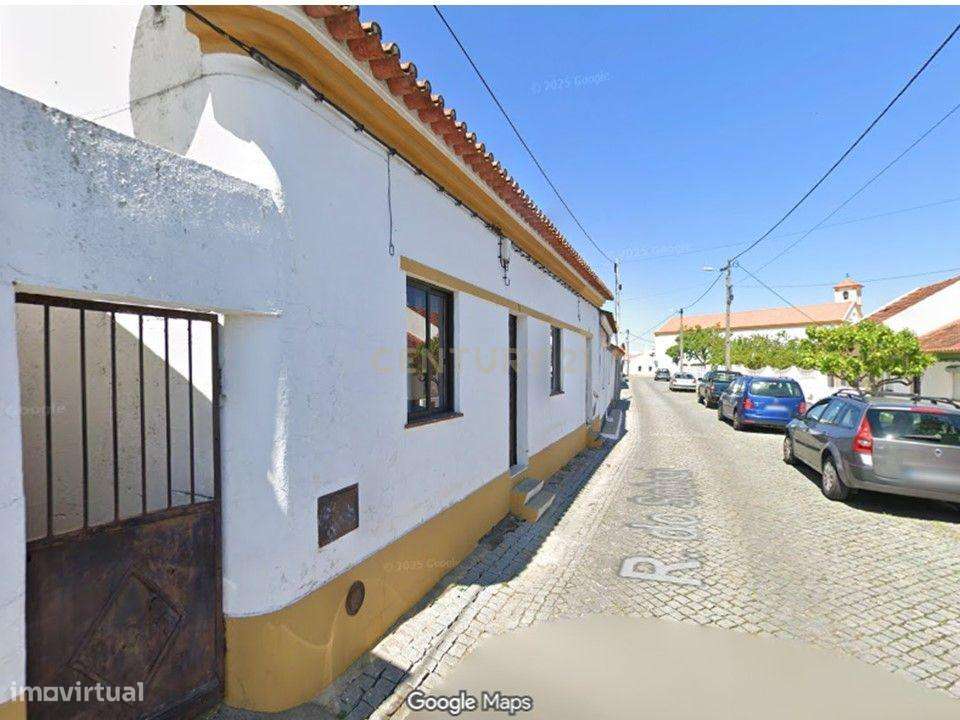 Moradia T4 com terreno em plena vila do Pego – Oportunidade de investi - Grande imagem: 4/10