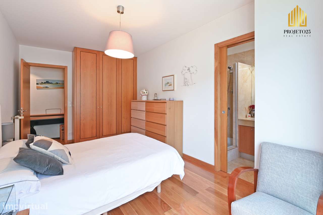 T2 Com Terraço Privativo em Condº Fechado com Piscina Coberta e Jardim-22