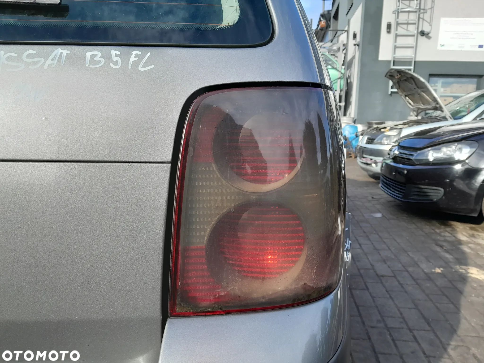 VW PASSAT B5 FL LAMPY TYLNE KOMPLET - 1