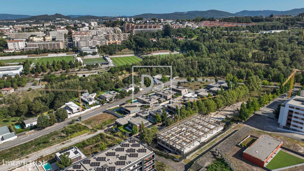 Imovel de luxo - Freguesia de Costa, Guimarães. - Grande imagem: 4/39