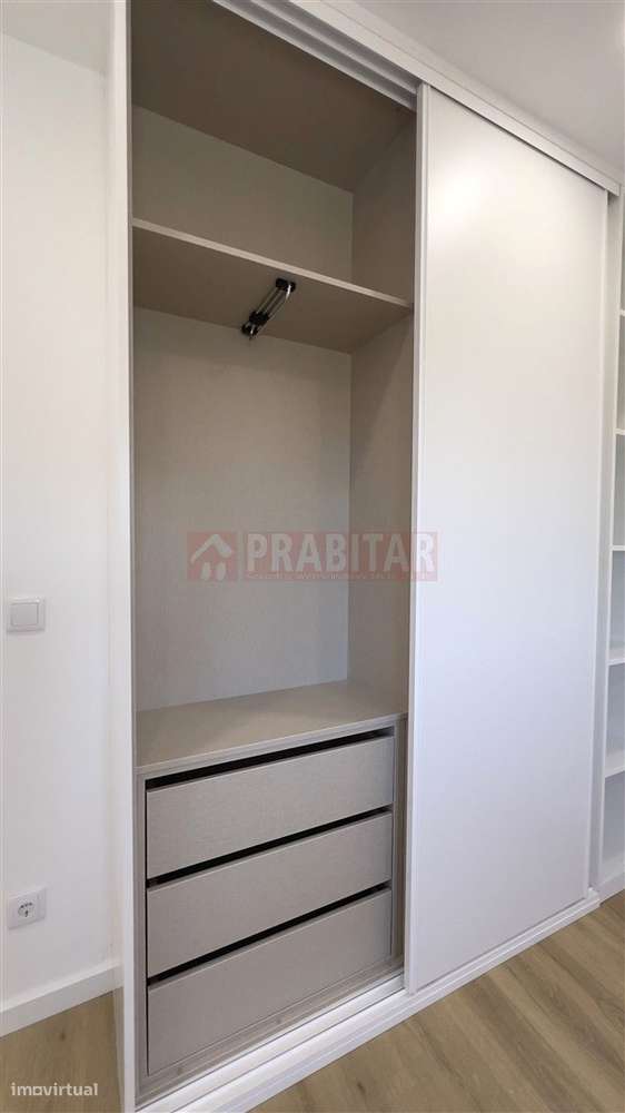 T2 RENOVADO COM LOGRADOURO EXCLUSIVO | CASAlS | COIMBRA-15