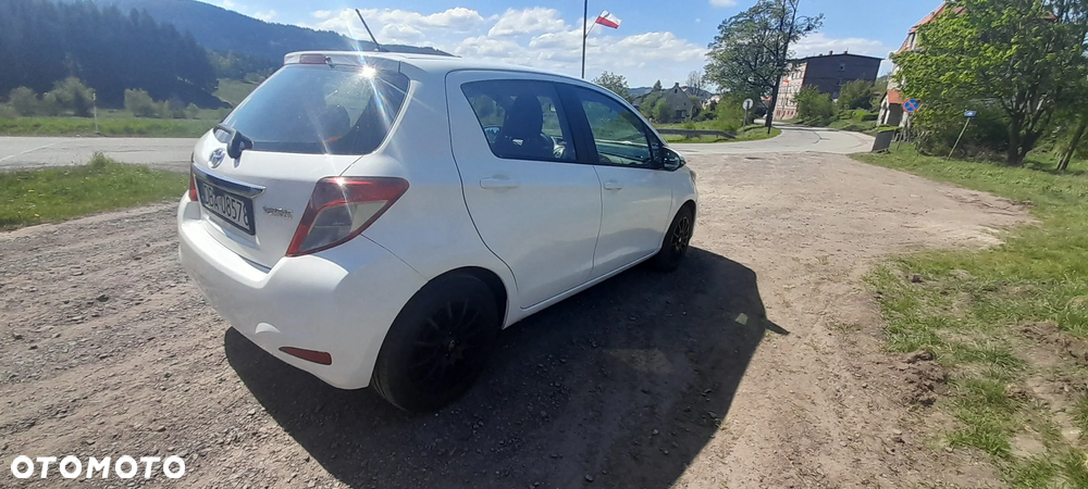 Toyota Yaris - 4