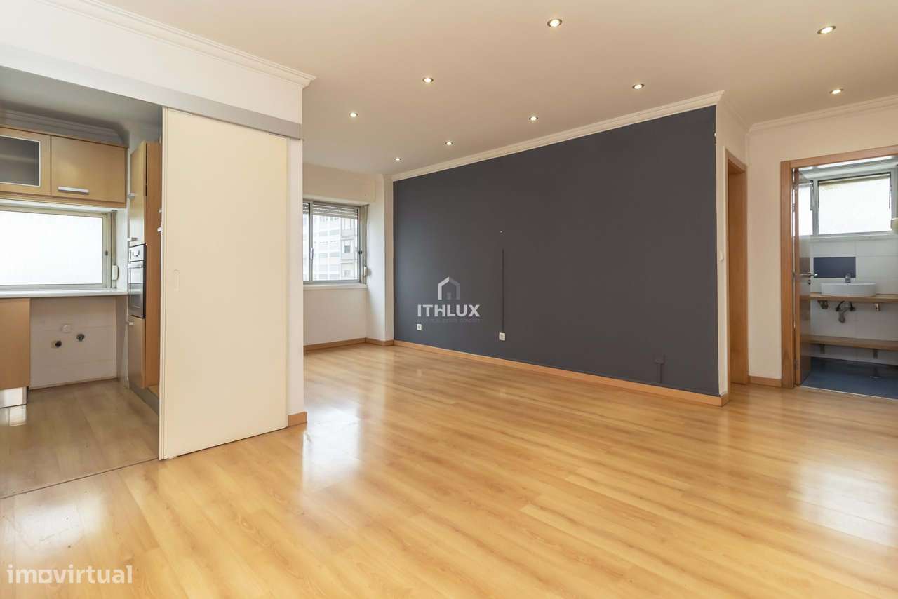 T2 com elevador junto à Misericórdia - Grande imagem: 3/32