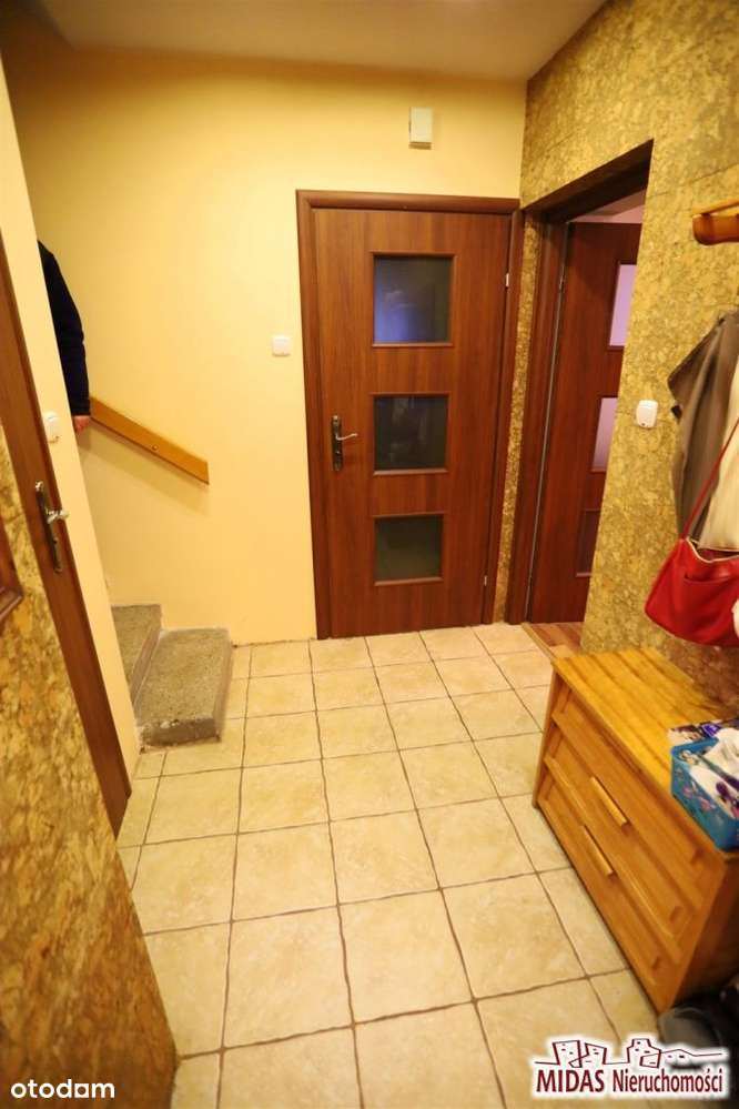 Bliźniak w atrakcyjnej lokalizacji-6