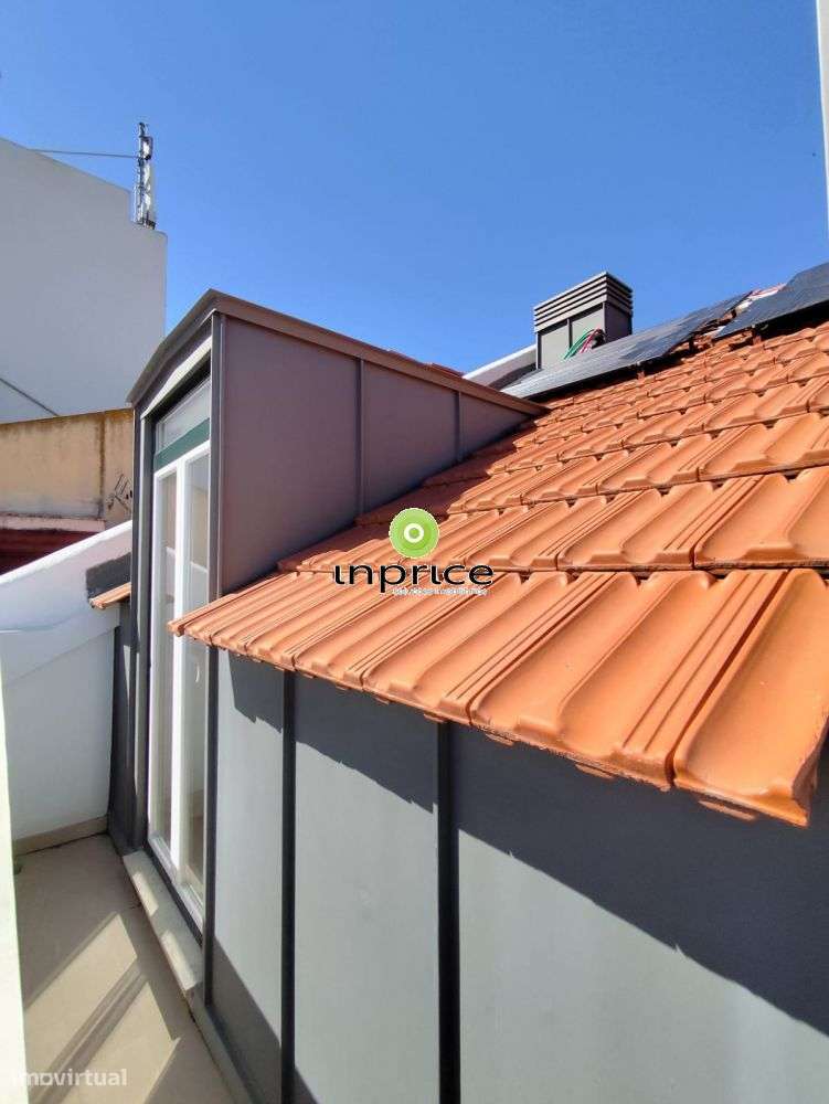 Apartamento T2 Penthouse com Vista Rio em São Vicente – Totalmente-8