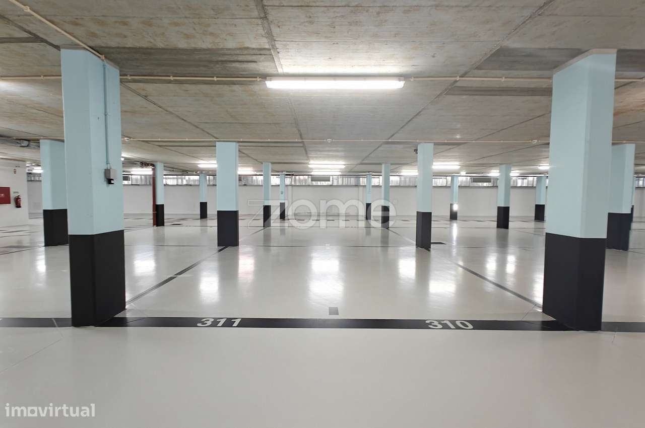 Lugares de Estacionamento à Venda no Centro de Lagos - Grande imagem: 1/31