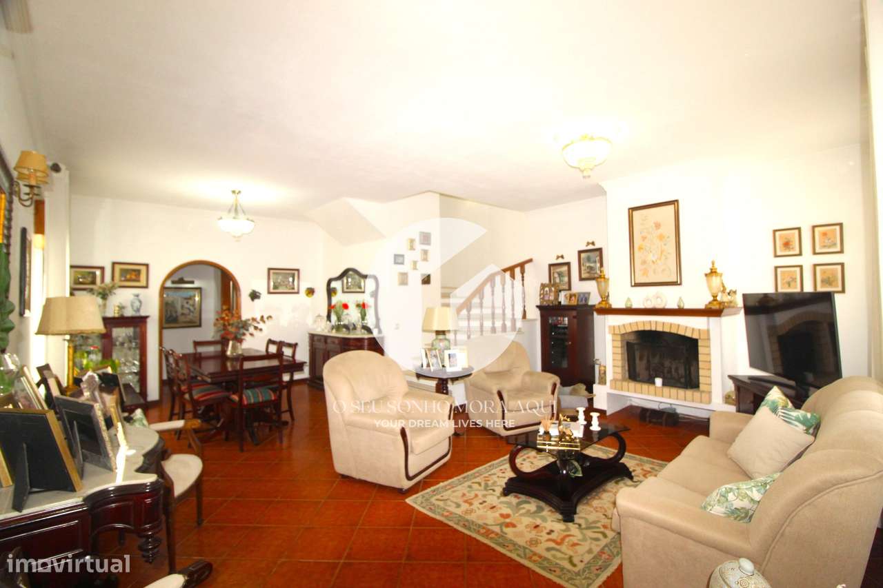 MORADIA T3 COM PÁTIO NA BAIXA DE OLHÃO-18