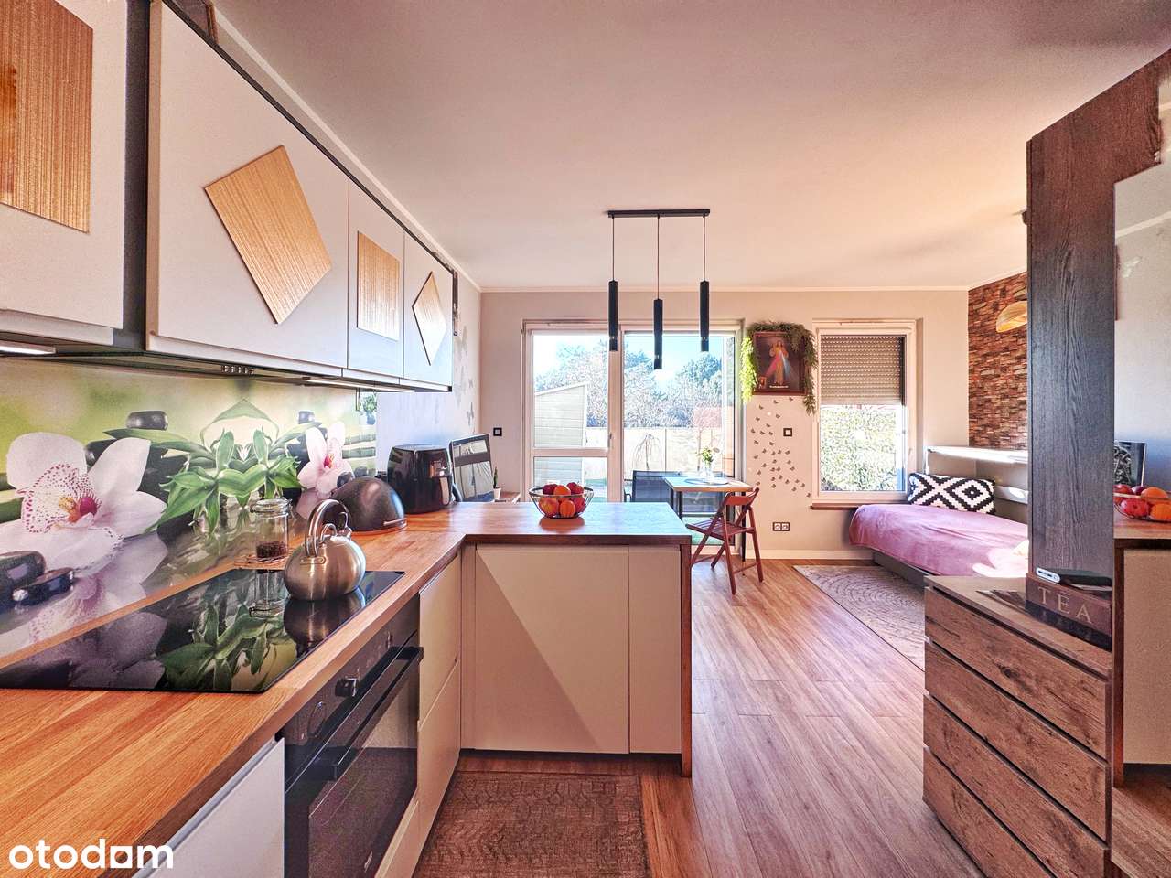 Kawalerka z ogródkiem | Miejsce postojowe | Komórka | Budynek z 2019-0