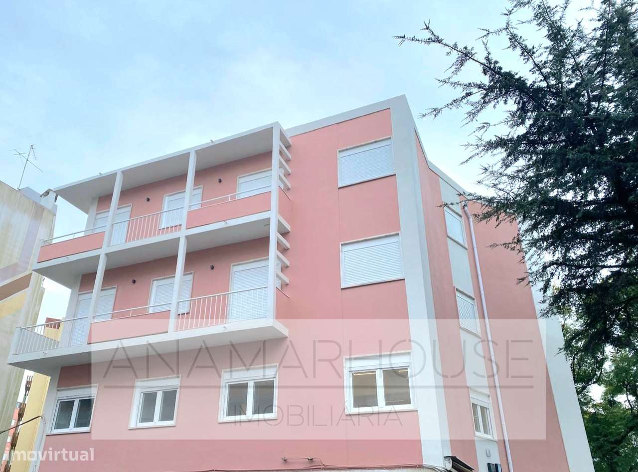 Loja com 2 frentes na Av. Cardoso Lopes | RC + cave | Rendimento asseg-11