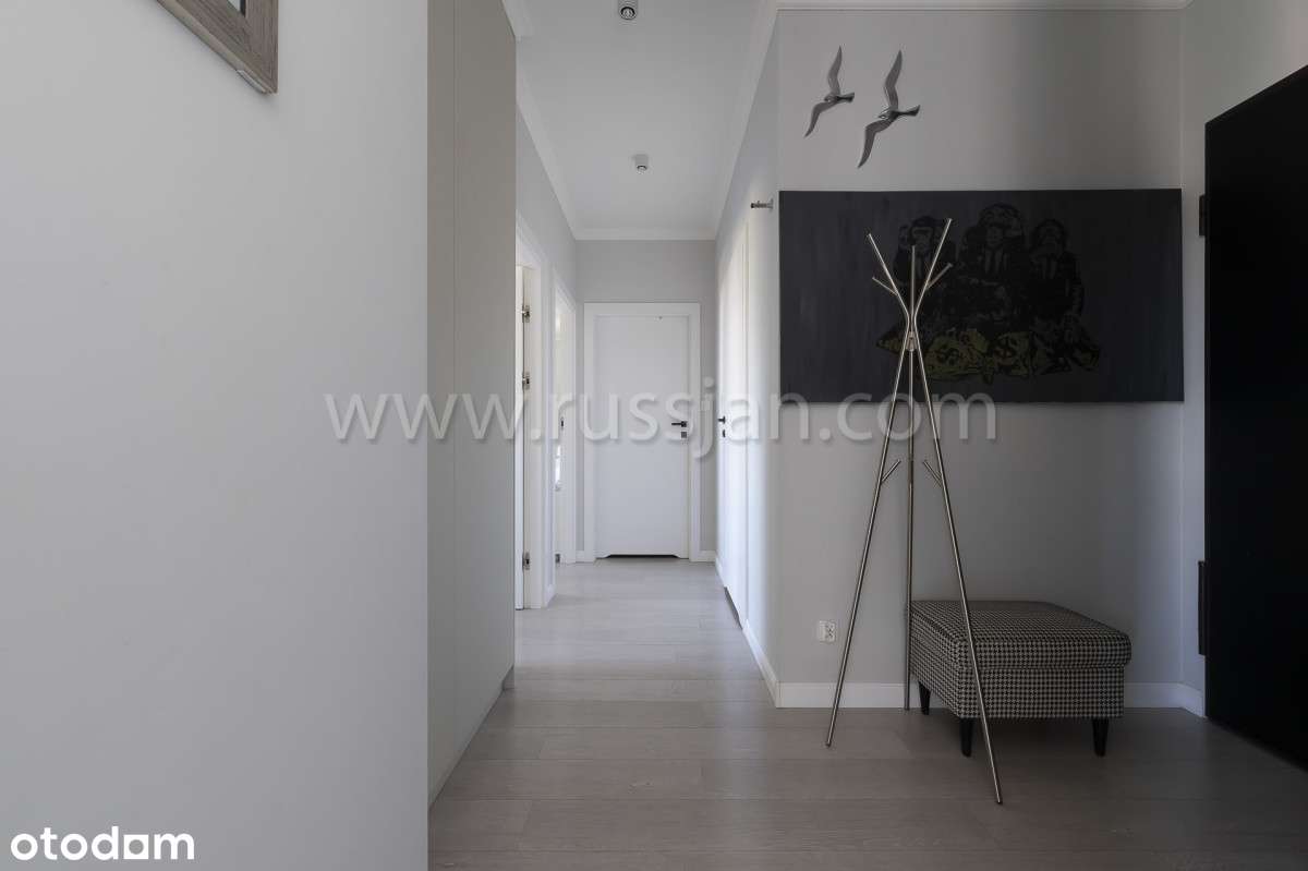 Wygodne mieszkanie osadzone w nowoczesnej enklawie-11