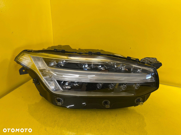 LAMPA PRAWA VOLVO XC90 II FULL LED 32228297 - 1